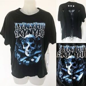 Lynyrd Skynyrd Whiskey Rock A Roller x ICONS Vintage Destroyed Band Tee